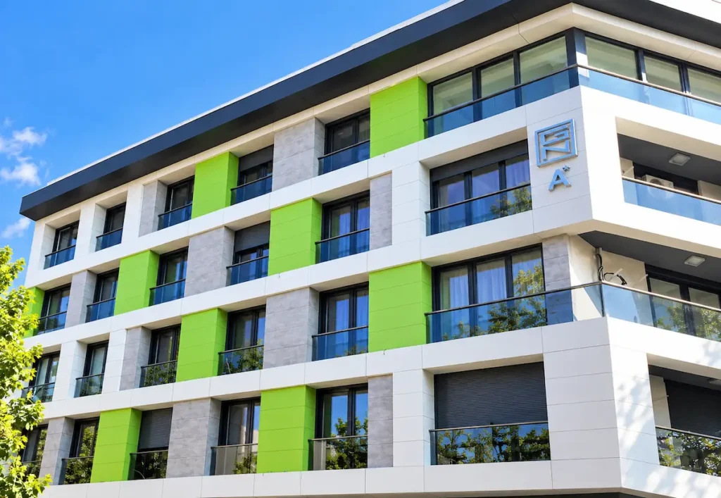 GN Yapı Yeshill Residence kompakt laminat dış cephe kaplama uygulaması Maltepe-İstanbul