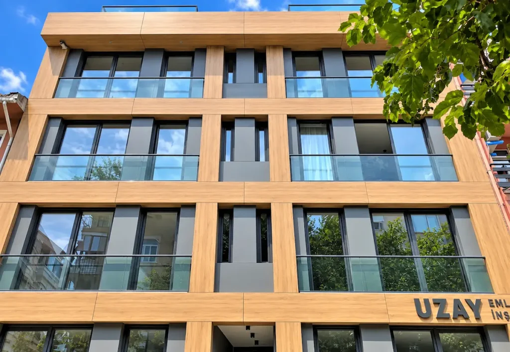 Uzay Emlak Huzur apartmanı, kompakt laminat cephe kaplaması uygulaması - Kadiköy