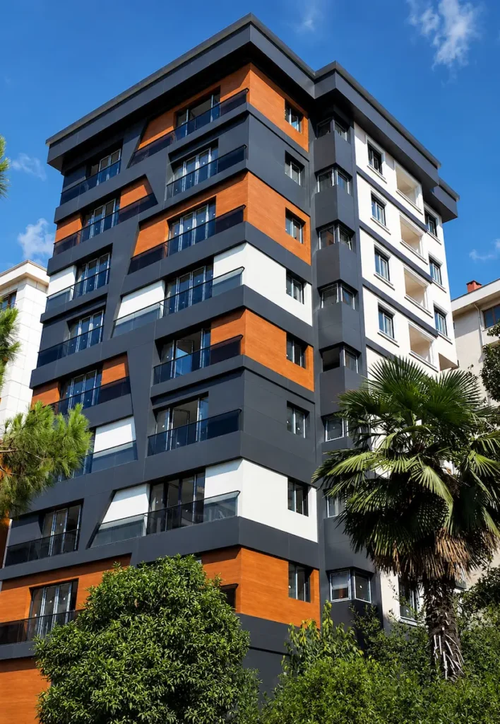 Emi Grup Suadiye Kopuz apartmanı resopal kompakt laminat cephe kaplaması